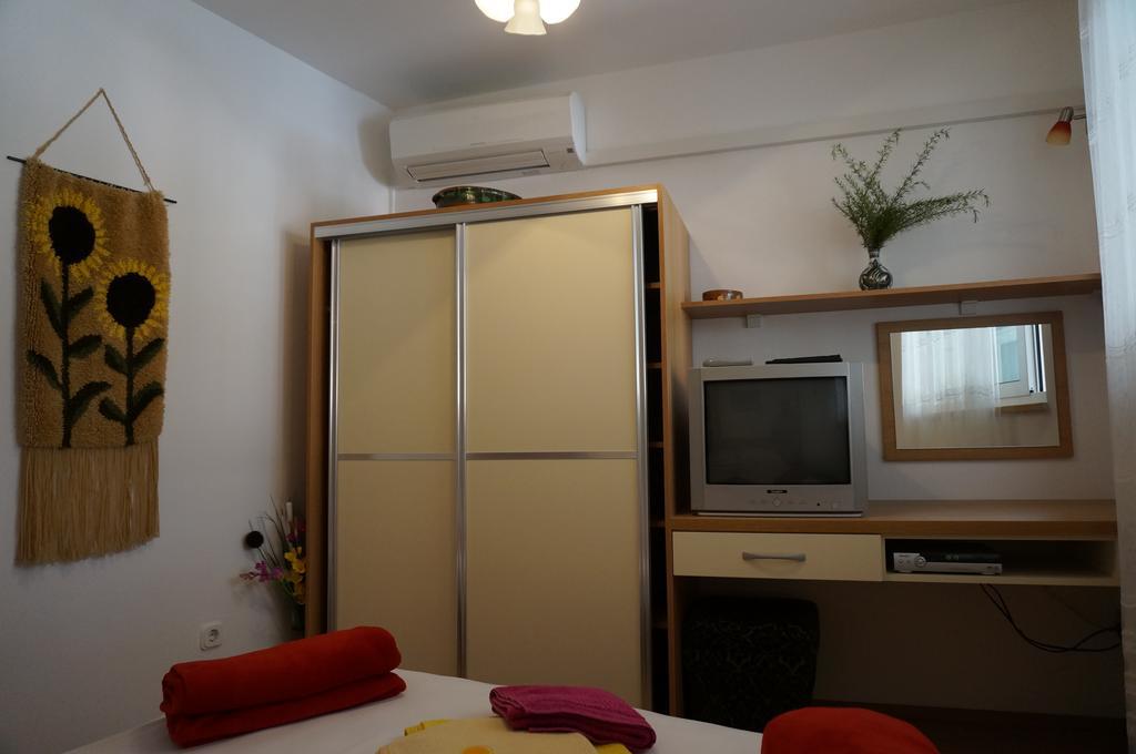 Rooms & Apartments Tepsa - Centre Hvar Town Exterior photo