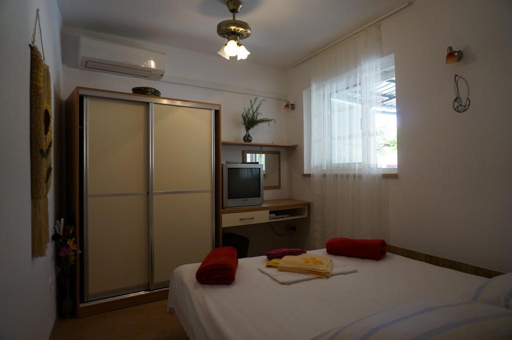 Rooms & Apartments Tepsa - Centre Hvar Town Exterior photo