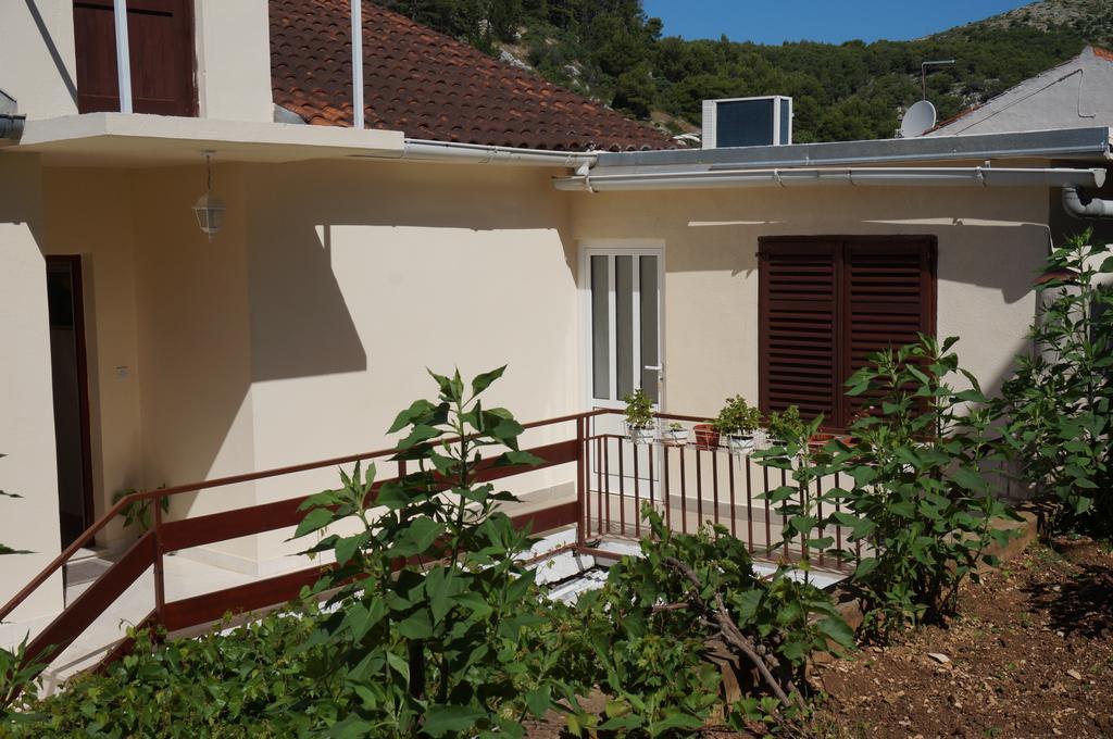 Rooms & Apartments Tepsa - Centre Hvar Town Exterior photo